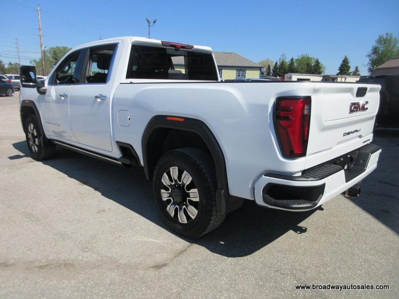 2024 GMC Sierra 2500 3/4 TON DENALI-PACKAGE 5 PASSENGER 6.6L - DURAMAX.. 4X4.. CREW-CAB.. 6.6-FOOT-BOX.. POWER SUNROOF.. LEATHER.. HEATED/AC SEATS.. POWER MIRRORS.. Photo
