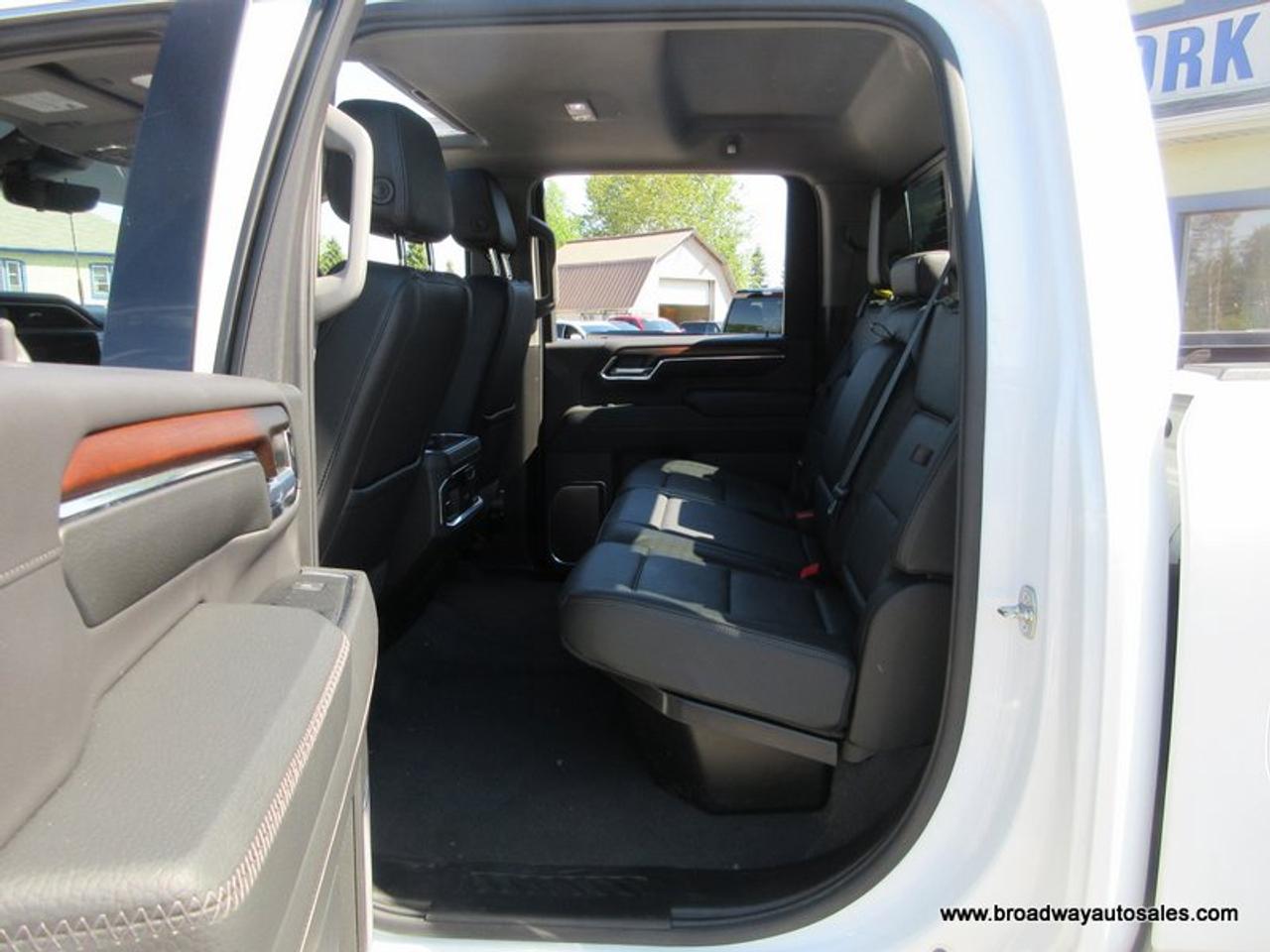 2024 GMC Sierra 2500 3/4 TON DENALI-PACKAGE 5 PASSENGER 6.6L - DURAMAX.. 4X4.. CREW-CAB.. 6.6-FOOT-BOX.. POWER SUNROOF.. LEATHER.. HEATED/AC SEATS.. POWER MIRRORS.. Photo