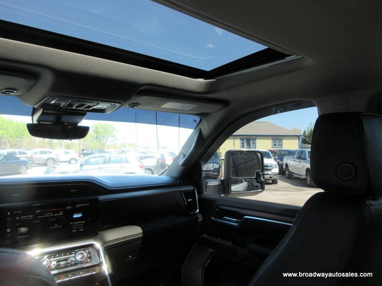 2024 GMC Sierra 2500 3/4 TON DENALI-PACKAGE 5 PASSENGER 6.6L - DURAMAX.. 4X4.. CREW-CAB.. 6.6-FOOT-BOX.. POWER SUNROOF.. LEATHER.. HEATED/AC SEATS.. POWER MIRRORS.. Photo