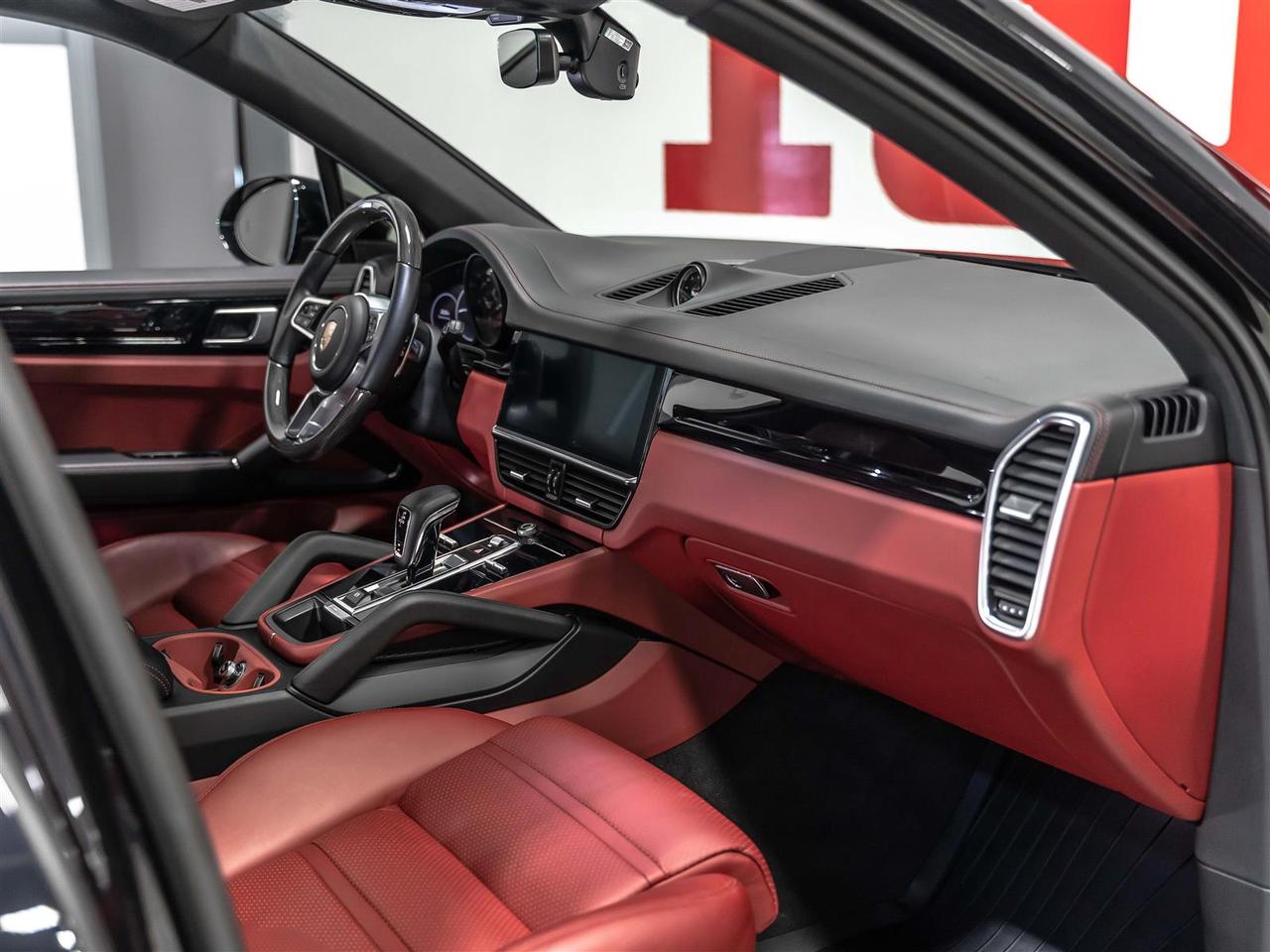2020 Porsche Cayenne Premium Package|21 Spyder Design Wheels|Carbon Steering|Only 12,000KM Photo