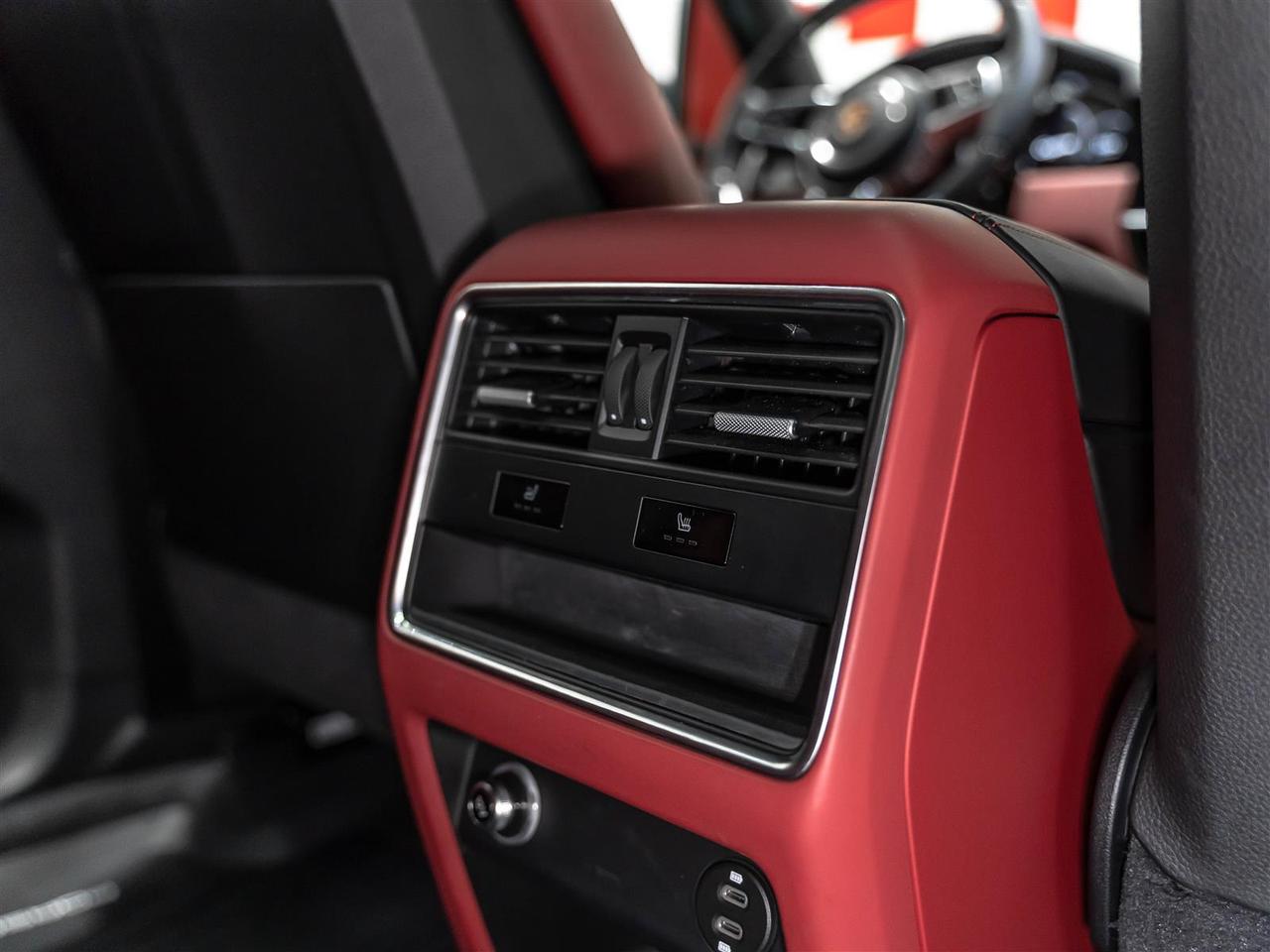 2020 Porsche Cayenne Premium Package|21 Spyder Design Wheels|Carbon Steering|Only 12,000KM Photo