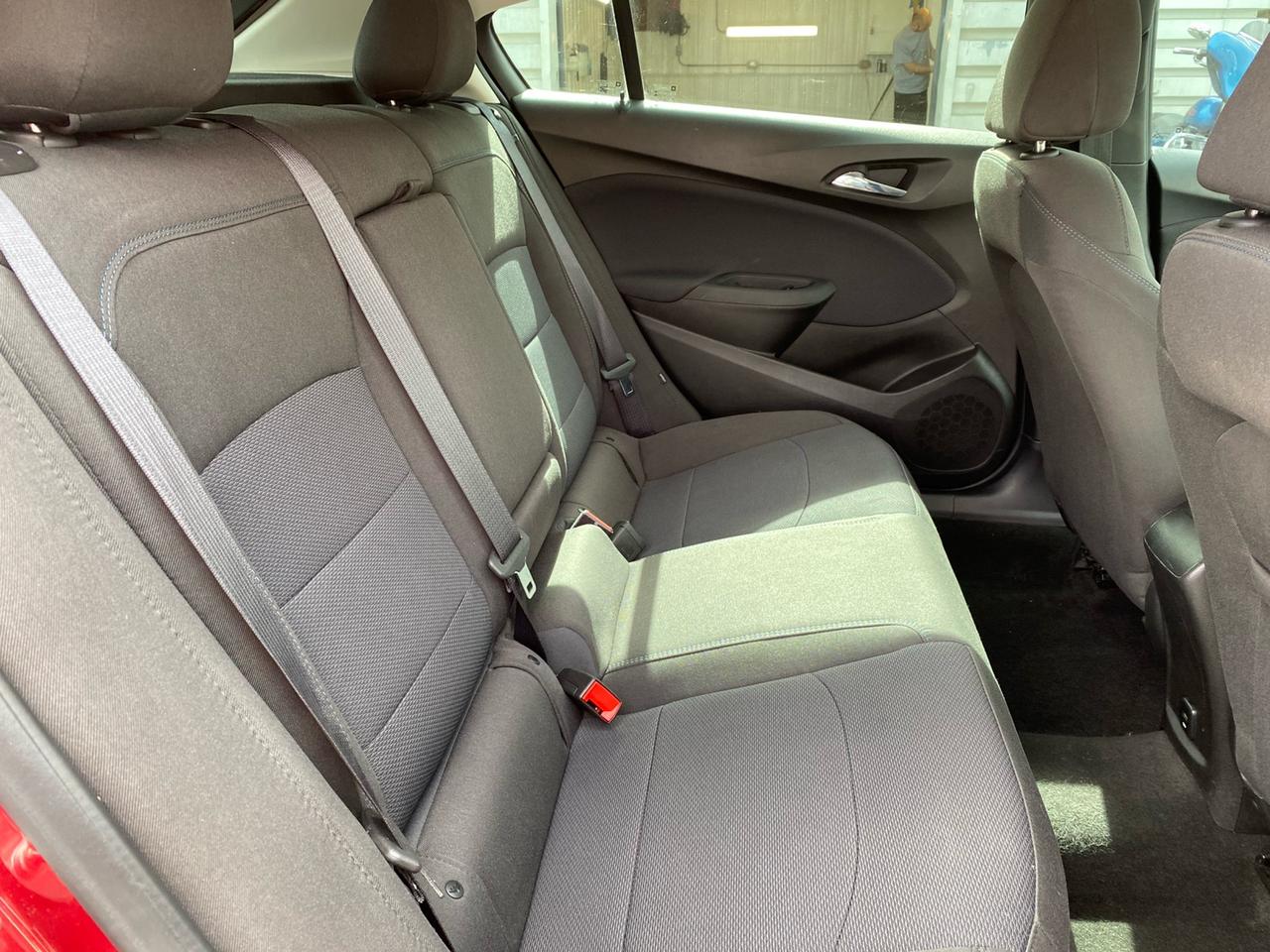 2018 Chevrolet Cruze LT | Hatchback | Turbo Diesel | Apple CarPlay | LOW KMS Photo