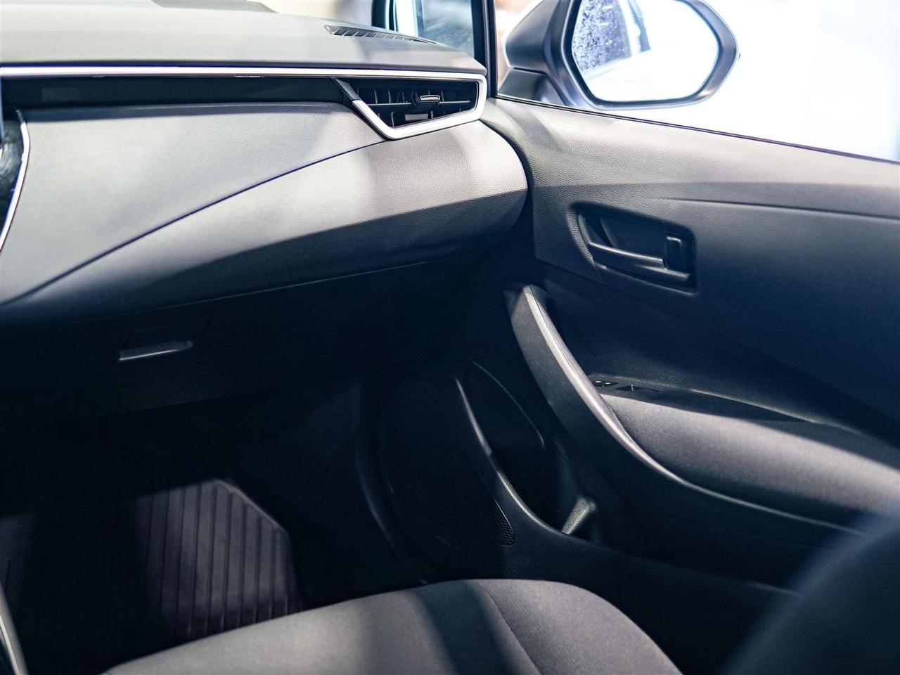 2022 Toyota Corolla LE | NO ACCIDENTS | BLIND SPOT | APP CONNECT Photo