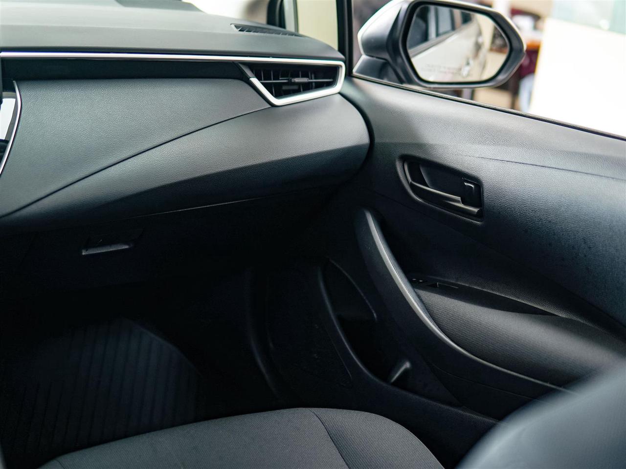 2022 Toyota Corolla LE | NO ACCIDENTS | BLIND SPOT | APP CONNECT Photo