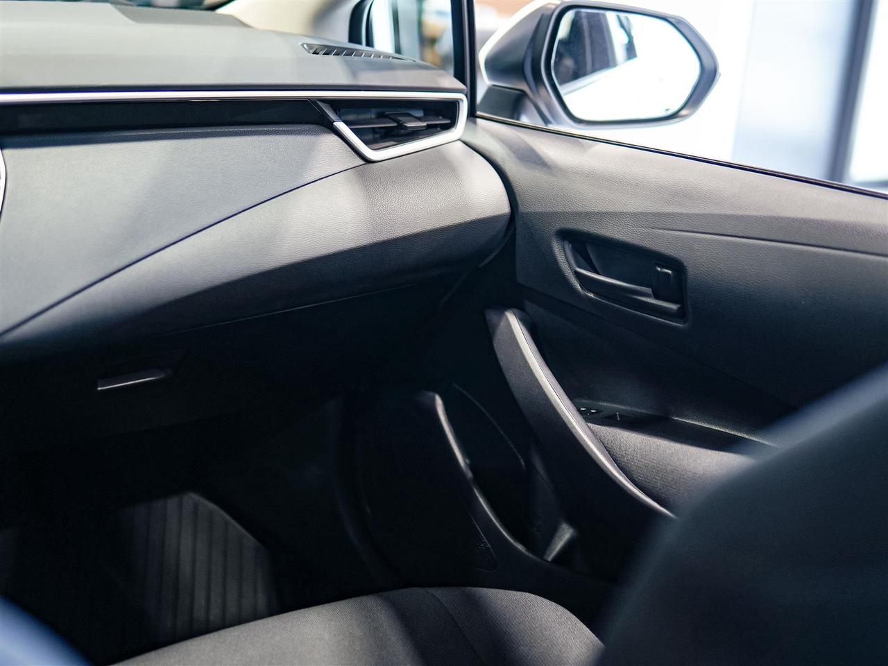 2022 Toyota Corolla LE | NO ACCIDENTS | BLIND SPOT | APP CONNECT Photo