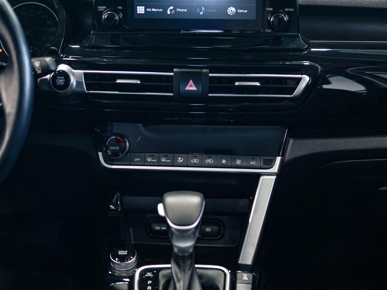 2021 Kia Seltos EX | W/PREMIUM | AWD | LEATHER | ROOF | NO ACCIDENTS Photo