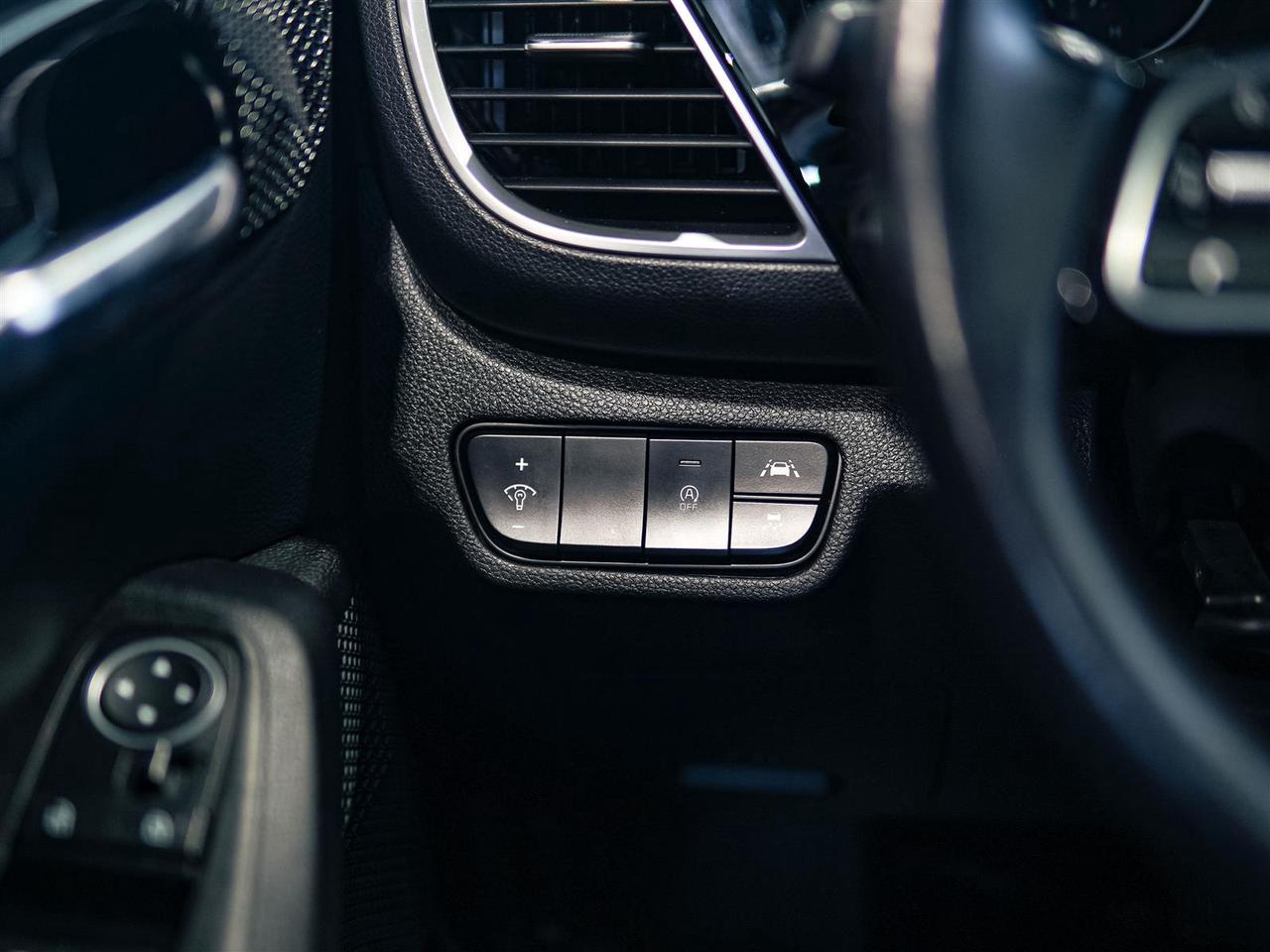 2021 Kia Seltos EX | W/PREMIUM | AWD | LEATHER | ROOF | NO ACCIDENTS Photo