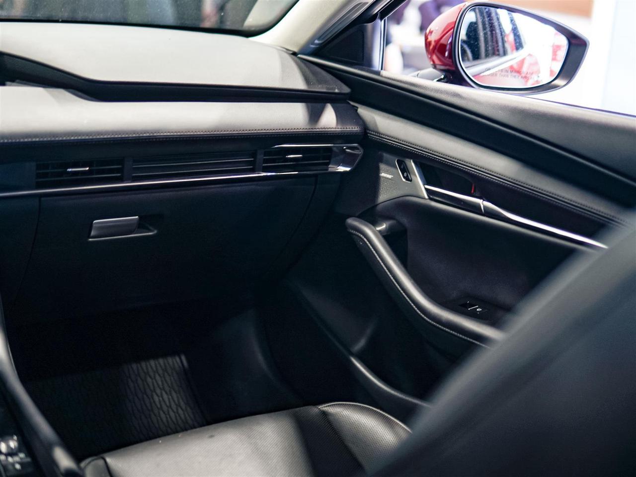 2025 Mazda MAZDA3 GT | NO ACCIDENTS | NAV | LTHR | ROOF Photo