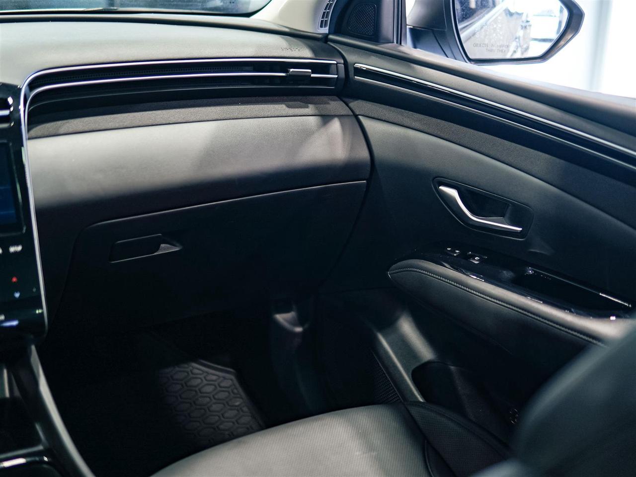 2024 Hyundai Tucson TREND AWD | NAV | LEATHER | PANO ROOF | NO ACCIDENTS Photo