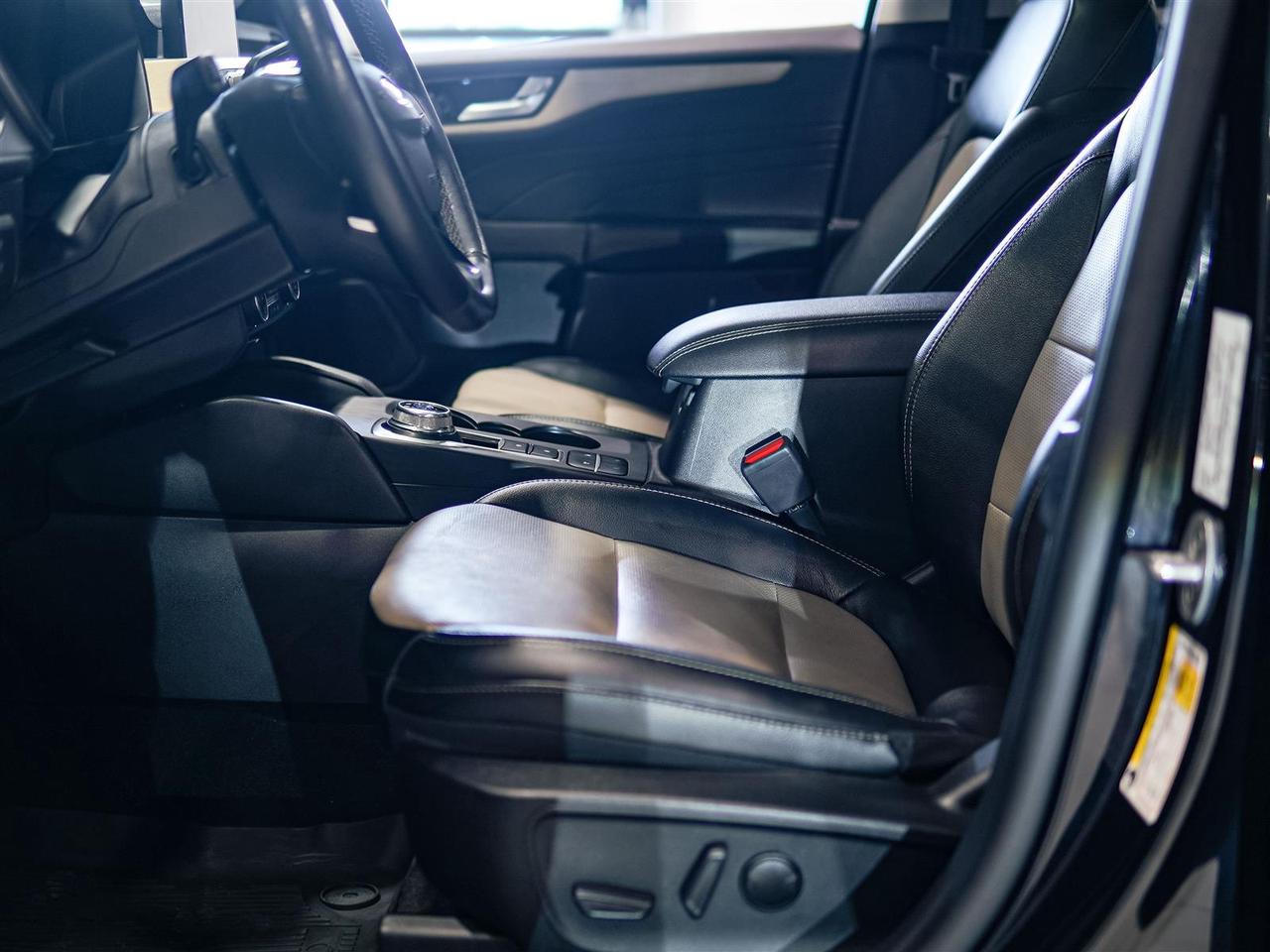 2022 Ford Escape ** SALE PENDING BY AJ ** Photo