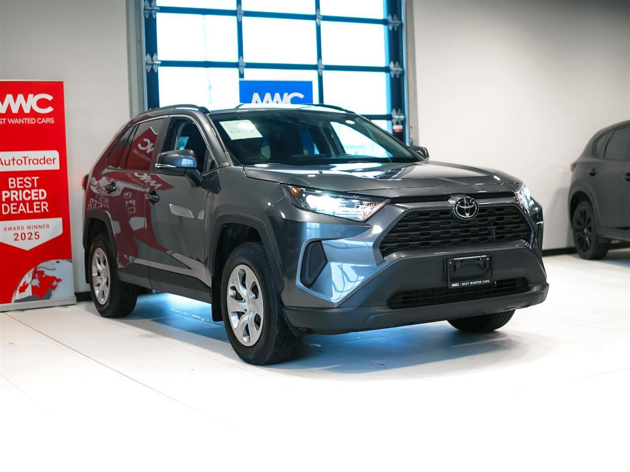 2021 Toyota RAV4 LE AWD | NO ACCIDENTS | 17 SERVICE RECORDS Photo3