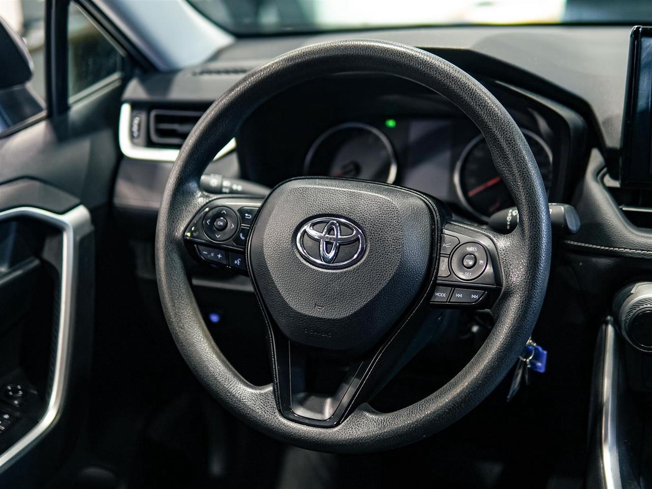 2021 Toyota RAV4 LE AWD | NO ACCIDENTS | 17 SERVICE RECORDS Photo