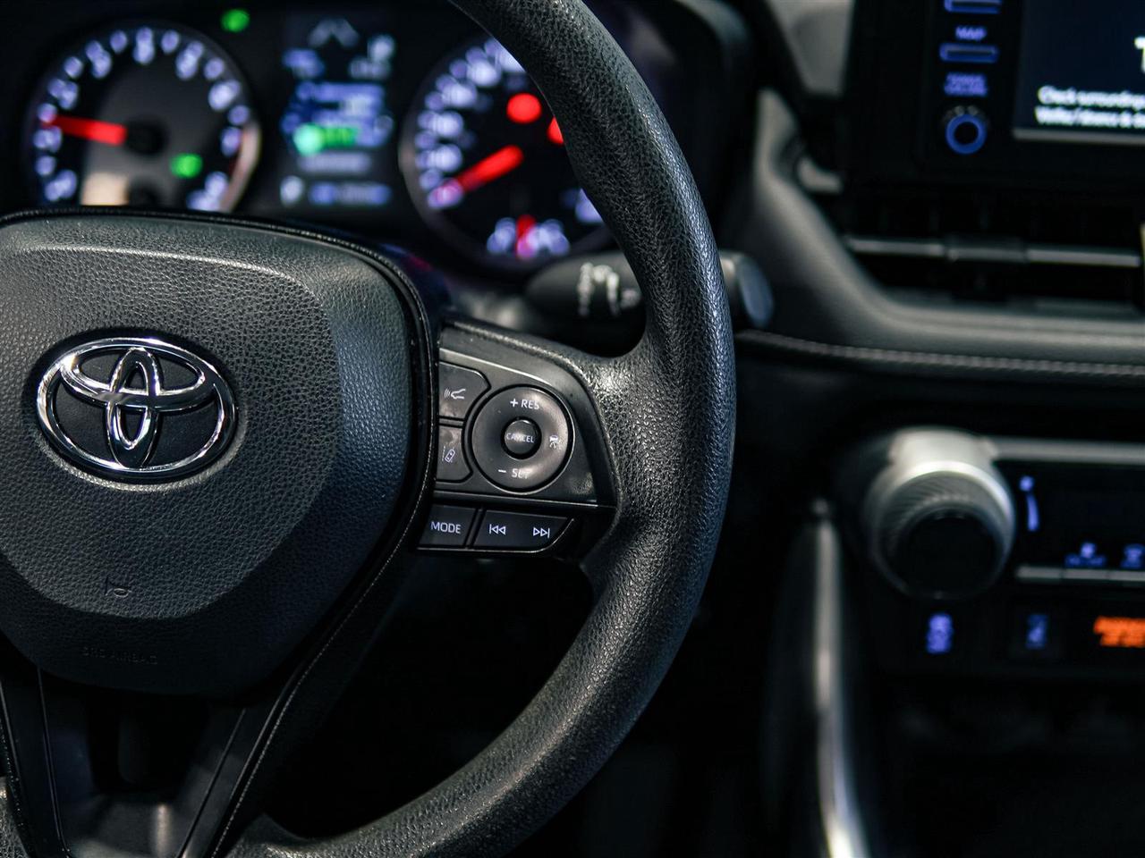 2021 Toyota RAV4 LE AWD | NO ACCIDENTS | 17 SERVICE RECORDS Photo