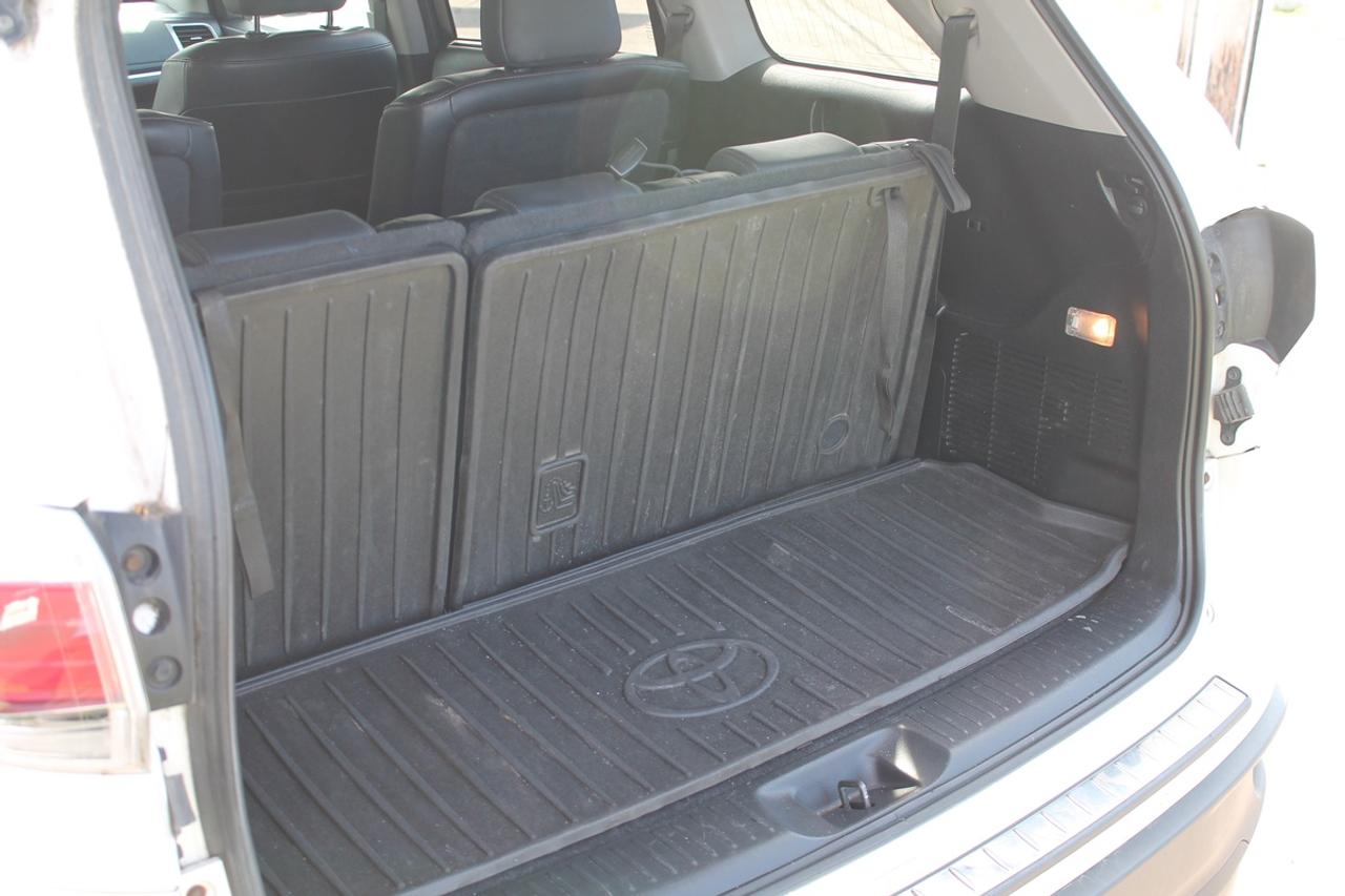 2015 Toyota Highlander Limited Platinum Photo