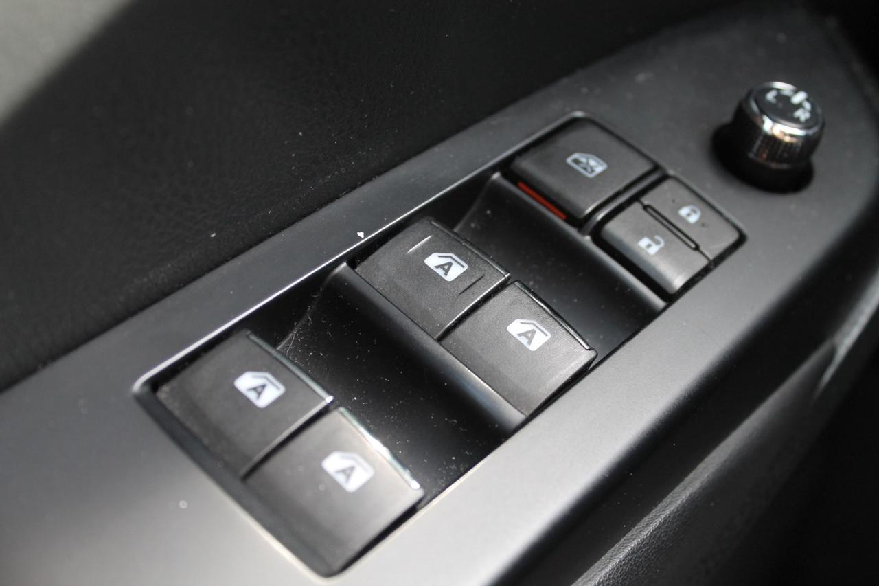 2015 Toyota Highlander Limited Platinum Photo