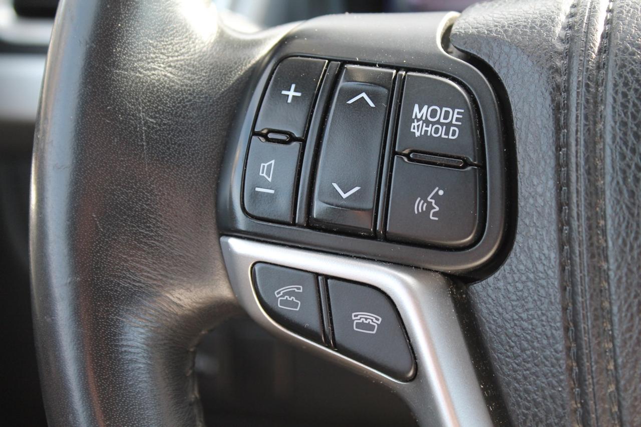 2015 Toyota Highlander Limited Platinum Photo