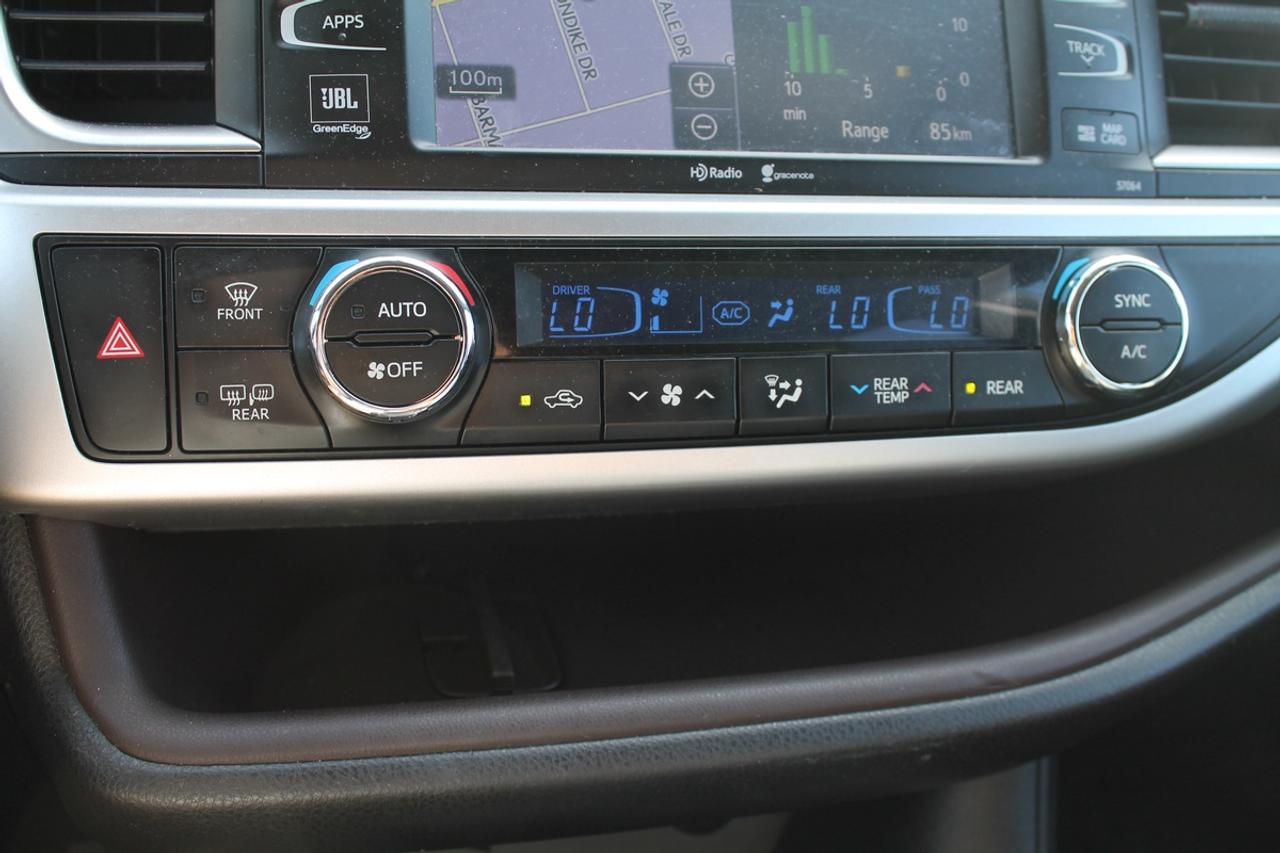 2015 Toyota Highlander Limited Platinum Photo