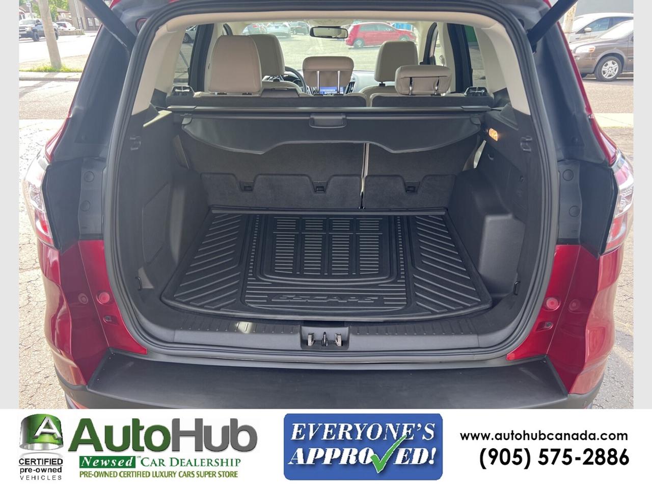2017 Ford Escape TITANIUM-TOP OF THE LINE Photo