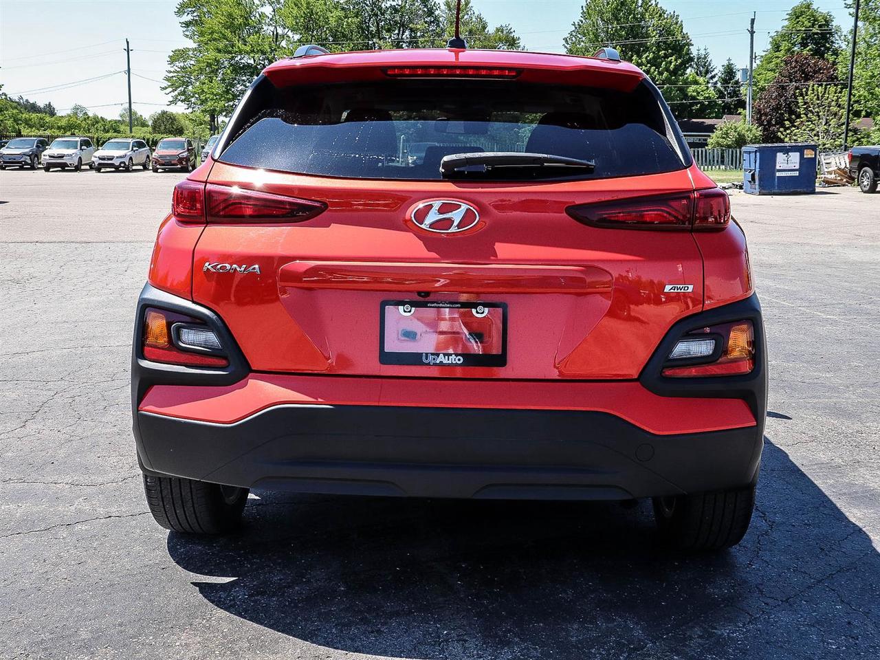 2020 Hyundai KONA LUXURY Photo3