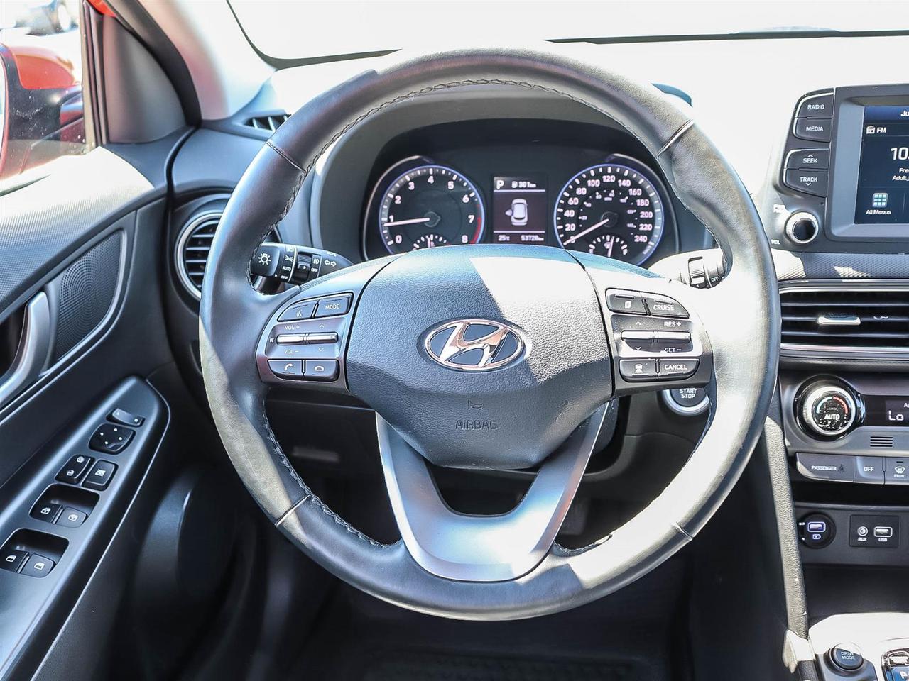 2020 Hyundai KONA LUXURY Photo