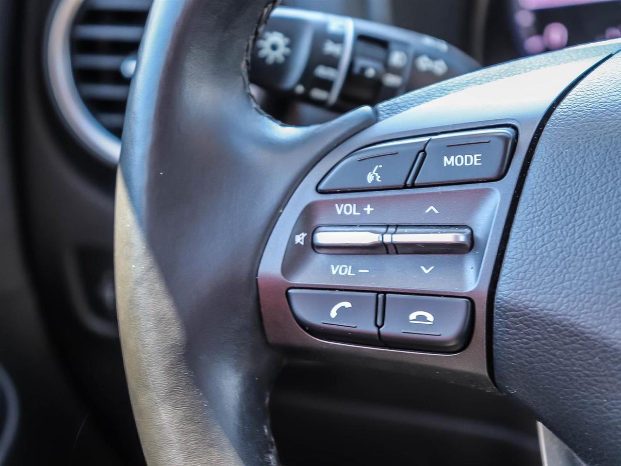 2020 Hyundai KONA LUXURY Photo