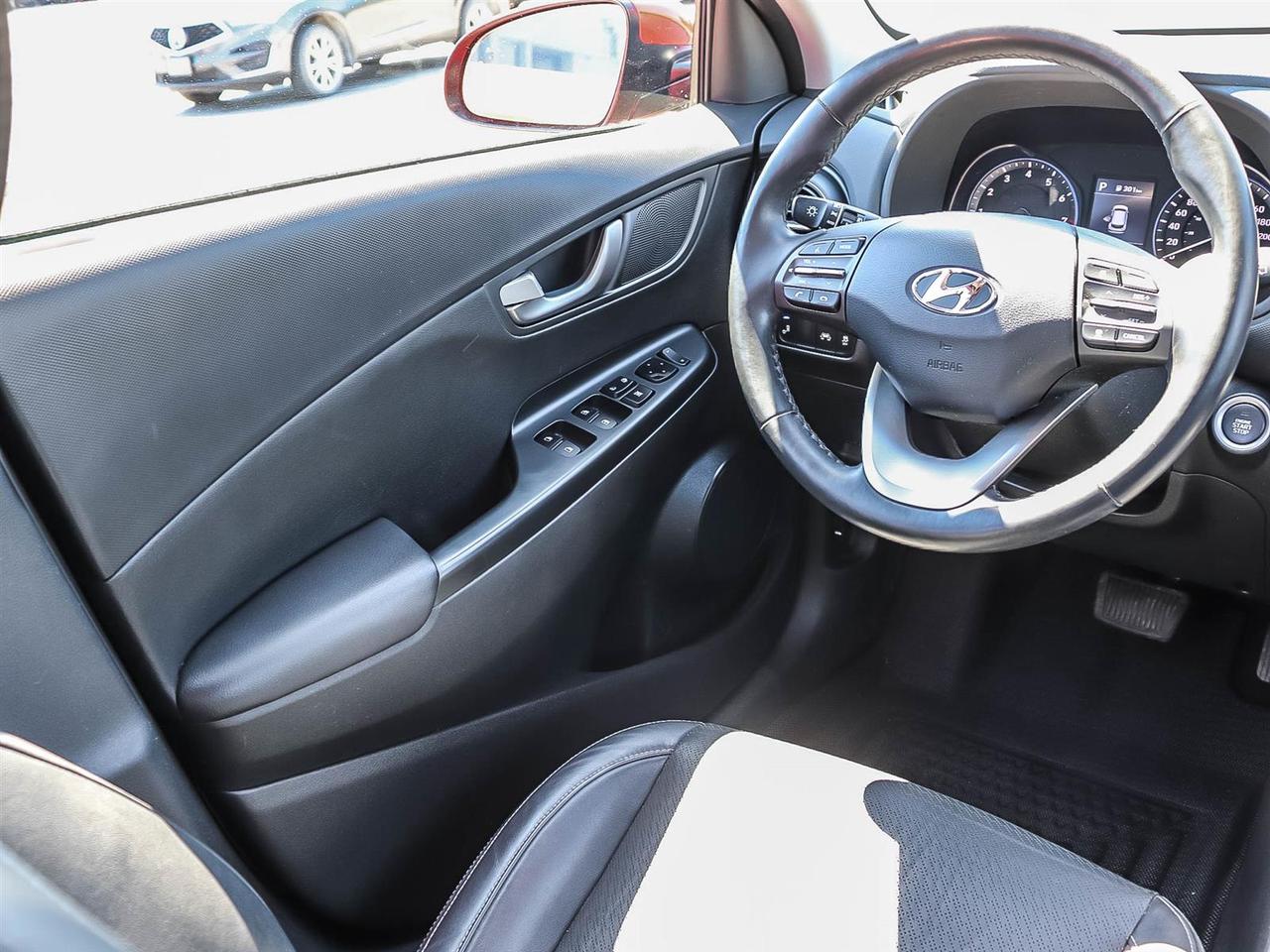 2020 Hyundai KONA LUXURY Photo