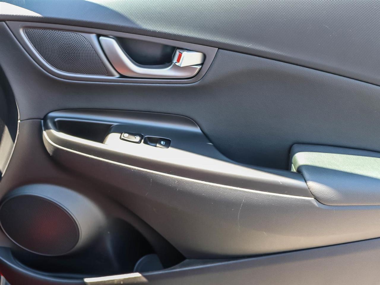 2020 Hyundai KONA LUXURY Photo