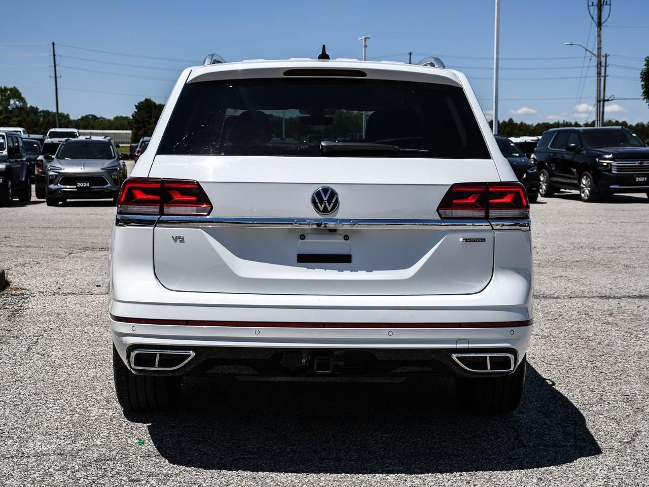2023 Volkswagen Atlas 3.6 FSI Execline R-LINE | NAV | SUNROOF | HTD SEATS | REMOTE START Photo