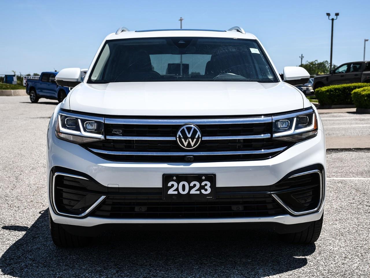 2023 Volkswagen Atlas 3.6 FSI Execline R-LINE | NAV | SUNROOF | HTD SEATS | REMOTE START Photo