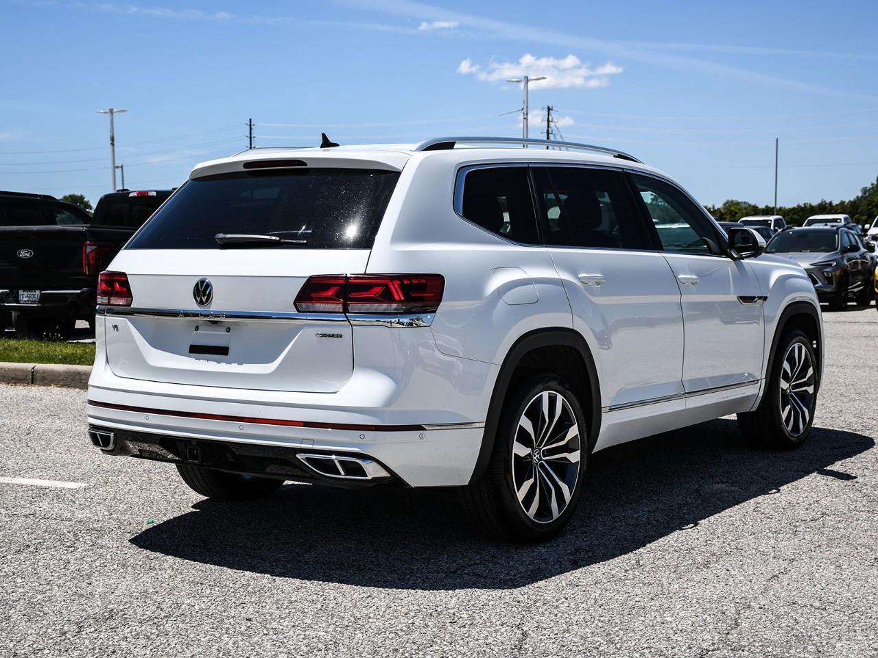 2023 Volkswagen Atlas 3.6 FSI Execline R-LINE | NAV | SUNROOF | HTD SEATS | REMOTE START Photo