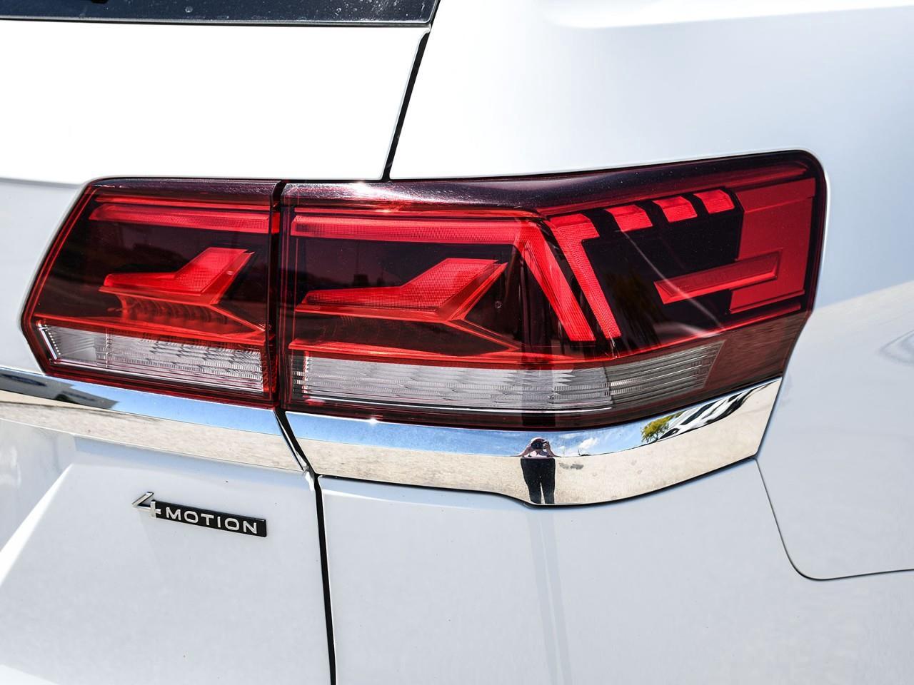2023 Volkswagen Atlas 3.6 FSI Execline R-LINE | NAV | SUNROOF | HTD SEATS | REMOTE START Photo