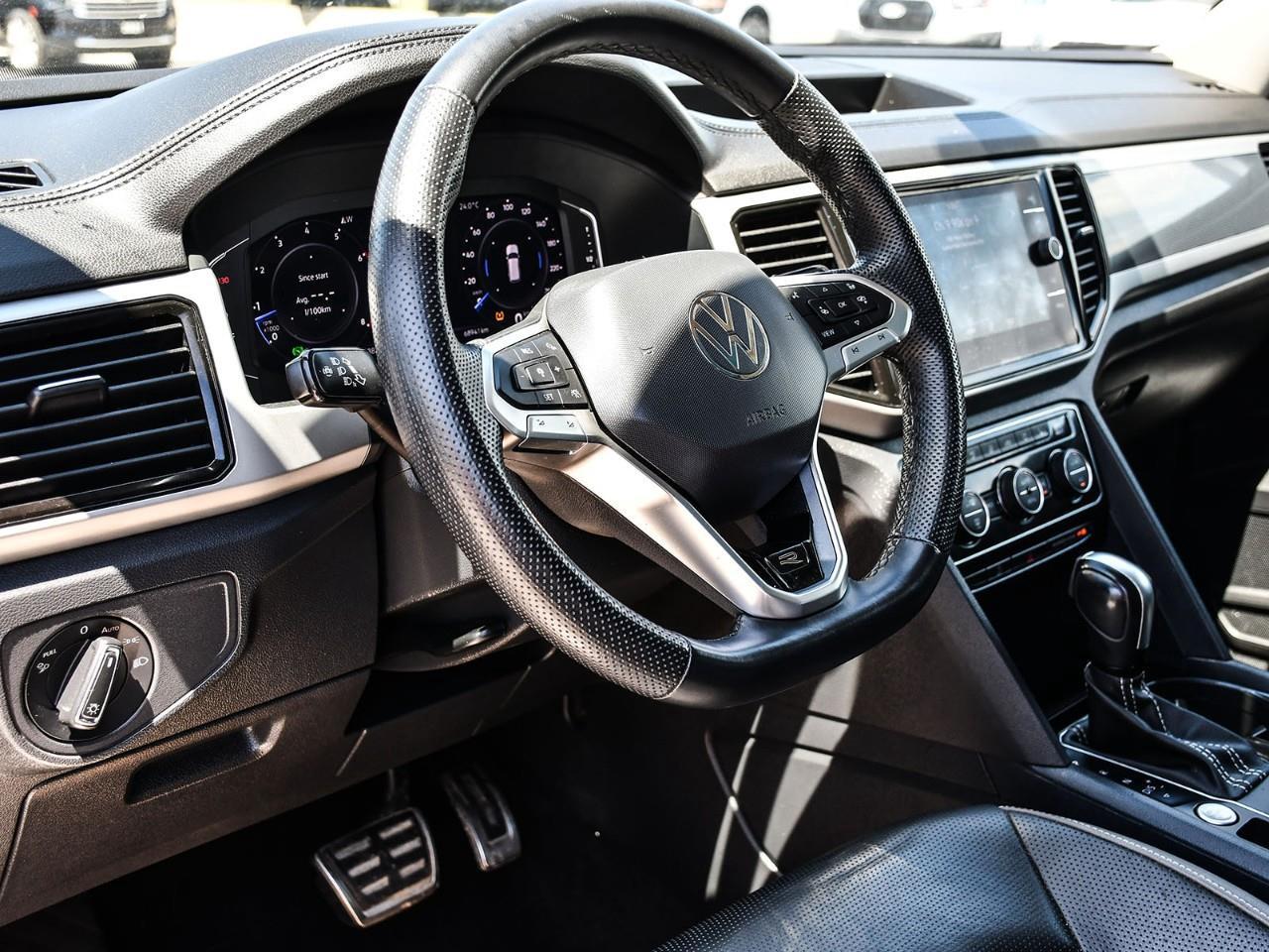2023 Volkswagen Atlas 3.6 FSI Execline R-LINE | NAV | SUNROOF | HTD SEATS | REMOTE START Photo