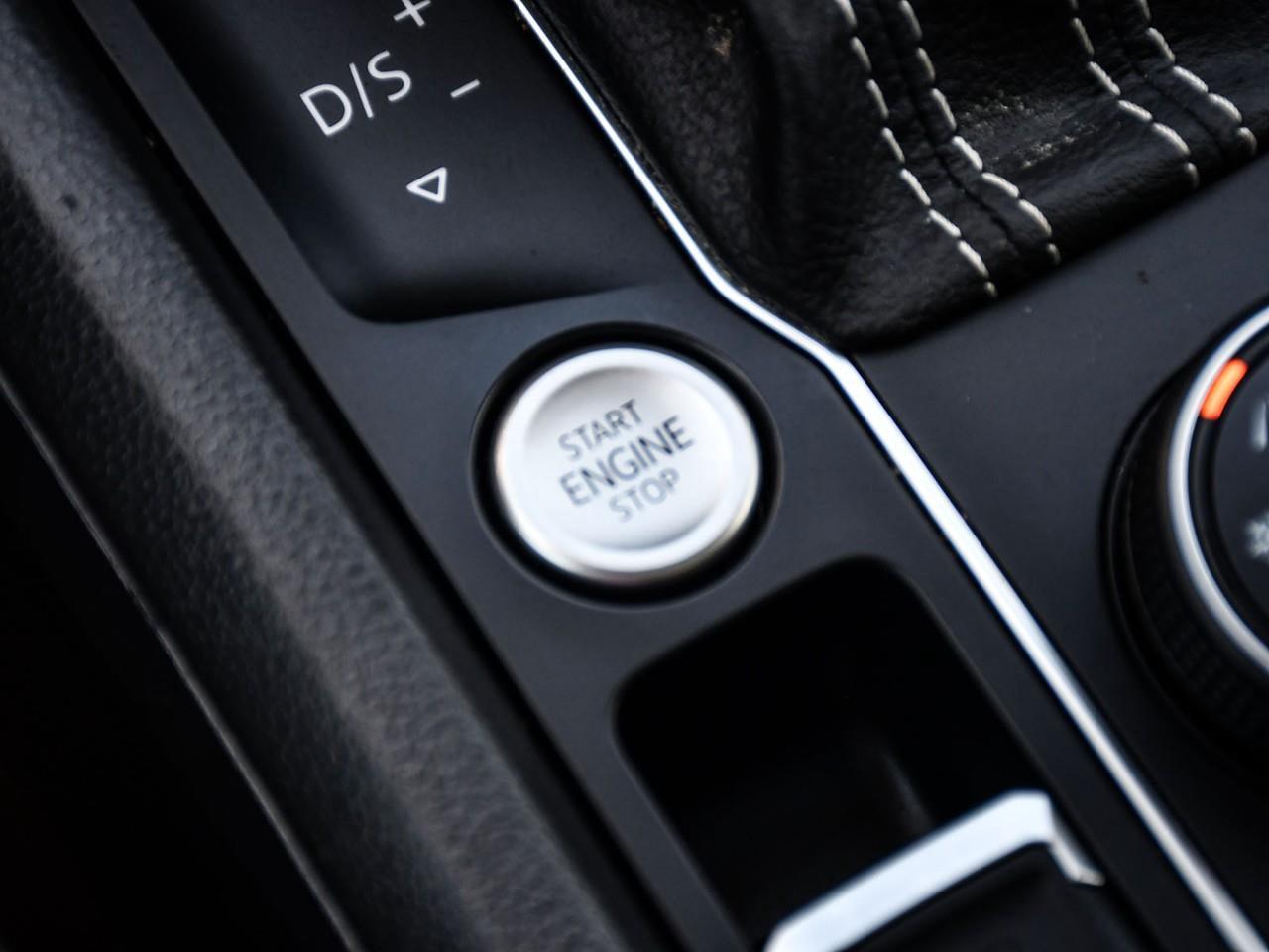 2023 Volkswagen Atlas 3.6 FSI Execline R-LINE | NAV | SUNROOF | HTD SEATS | REMOTE START Photo