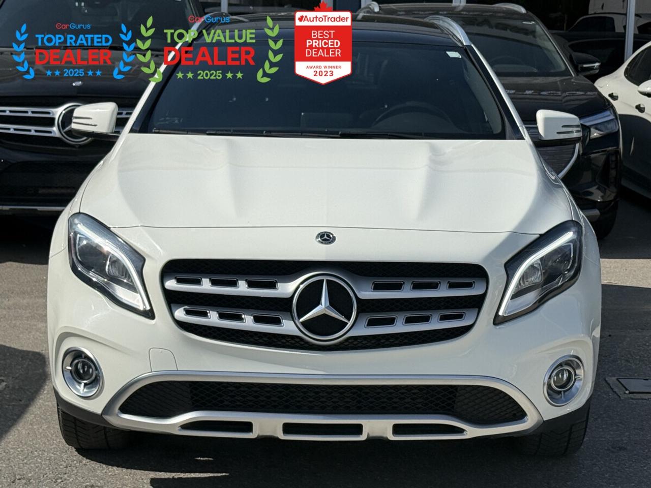 2018 Mercedes-Benz GLA | PREMIUM PKG | PANO | REAR CAMERA | AMBIENT LIGHT Photo3