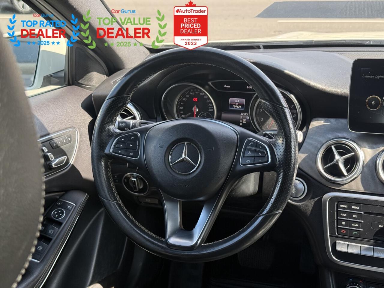 2018 Mercedes-Benz GLA | PREMIUM PKG | PANO | REAR CAMERA | AMBIENT LIGHT Photo