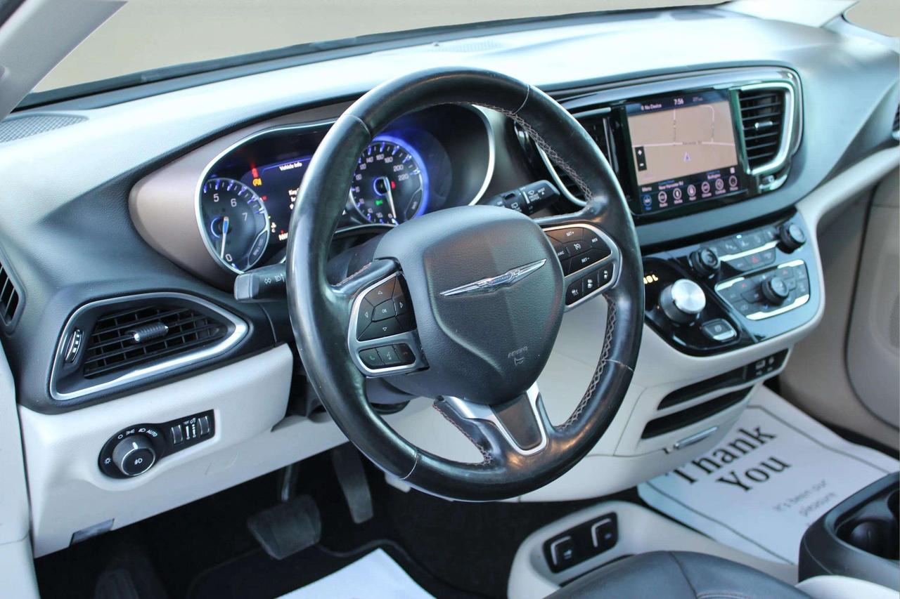 2019 Chrysler Pacifica Touring L Plus Photo