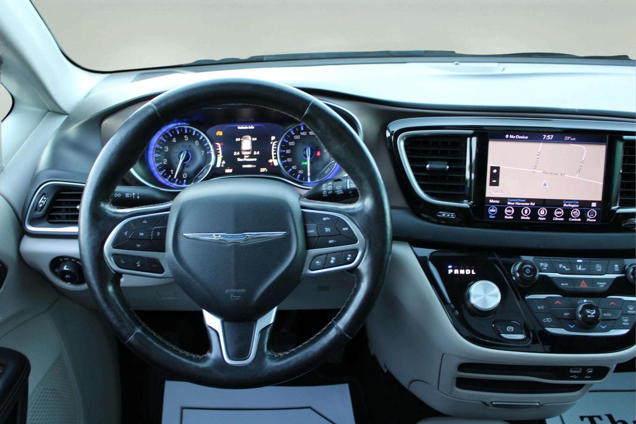 2019 Chrysler Pacifica Touring L Plus Photo