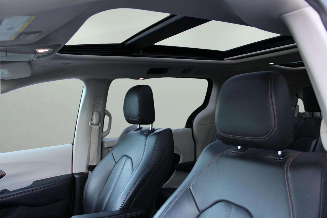2019 Chrysler Pacifica Touring L Plus Photo