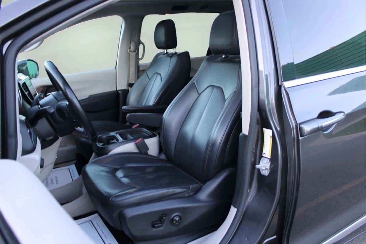 2019 Chrysler Pacifica Touring L Plus Photo