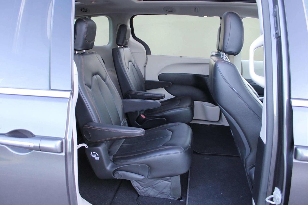 2019 Chrysler Pacifica Touring L Plus Photo
