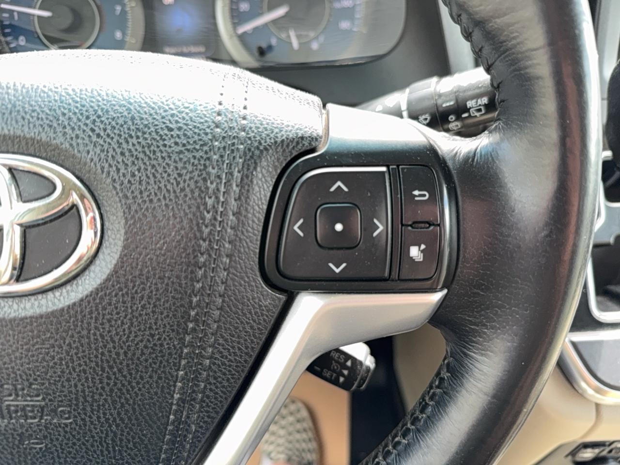 2015 Toyota Sienna XLE Limited Photo