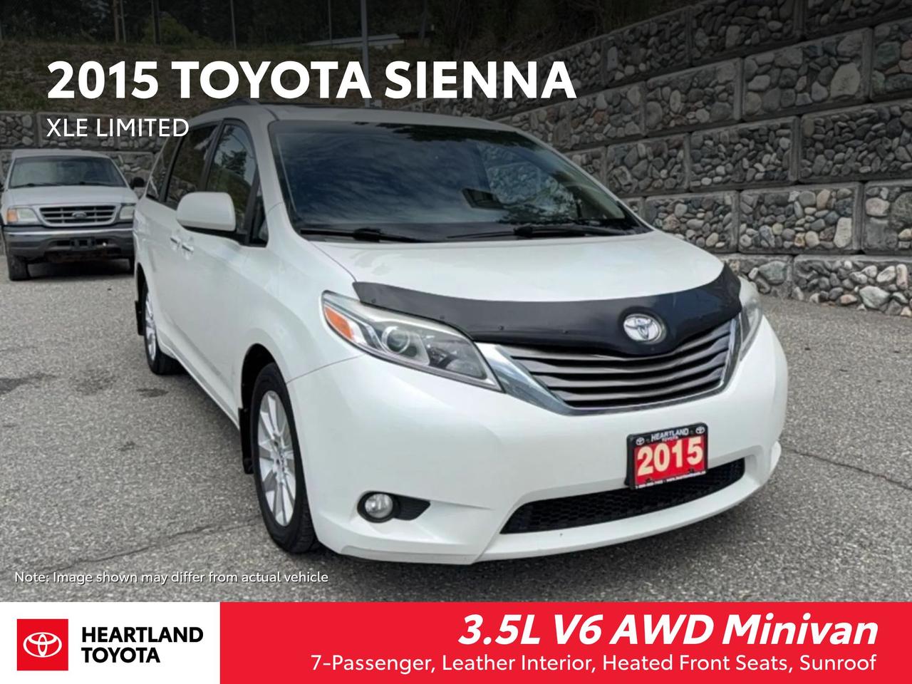 2015 Toyota Sienna XLE Limited Photo0