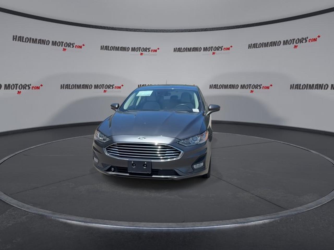 2020 Ford Fusion SE FWD | No Accidents Photo2