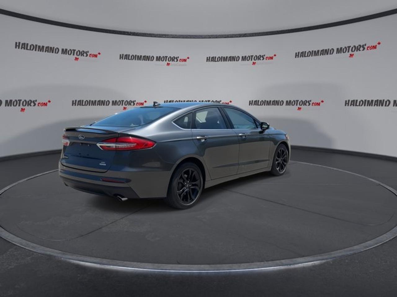2020 Ford Fusion SE FWD | No Accidents Photo