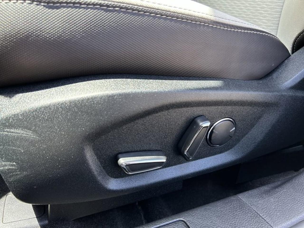 2020 Ford Fusion SE FWD | No Accidents Photo