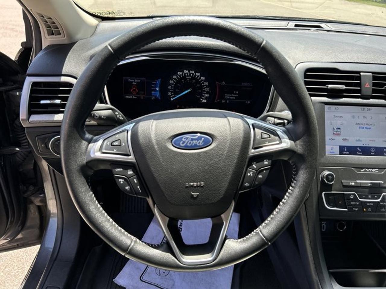 2020 Ford Fusion SE FWD | No Accidents Photo