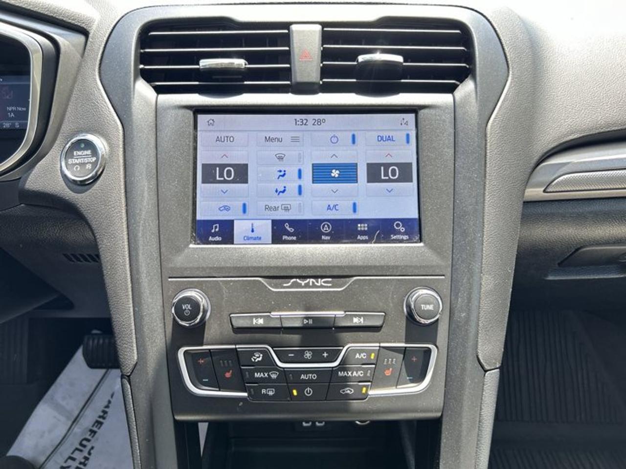 2020 Ford Fusion SE FWD | No Accidents Photo