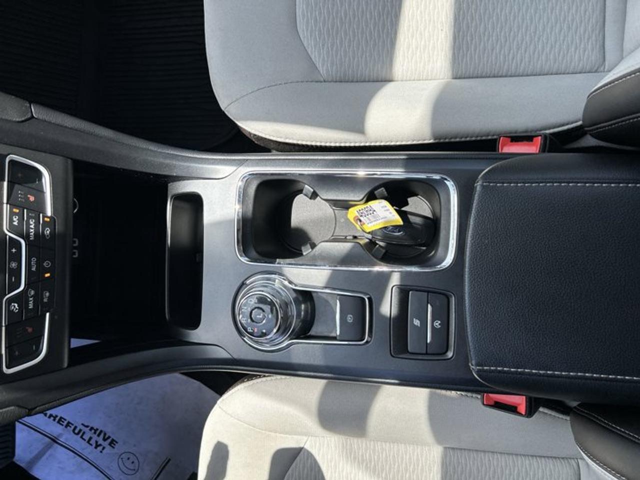 2020 Ford Fusion SE FWD | No Accidents Photo