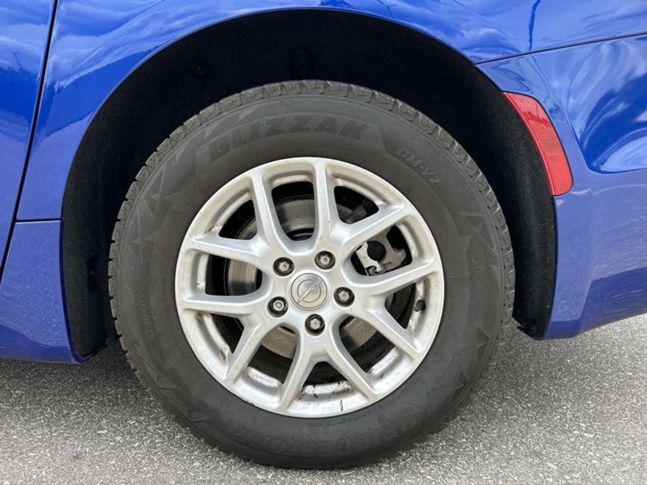 2021 Chrysler Pacifica Touring FWD | No Accidents | Heated Steering Photo