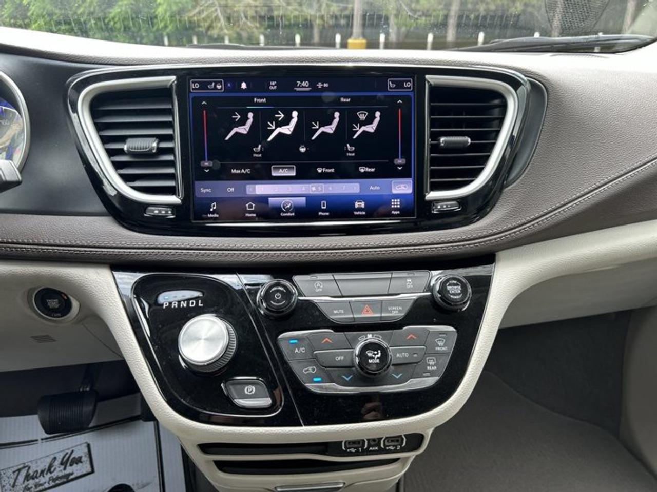2021 Chrysler Pacifica Touring FWD | No Accidents | Heated Steering Photo